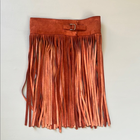 Vintage 90’s DKNY Rust Red belt with fringe detailing sz M